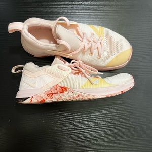 Nike Metcon Flyknit 3 Pink sneakers